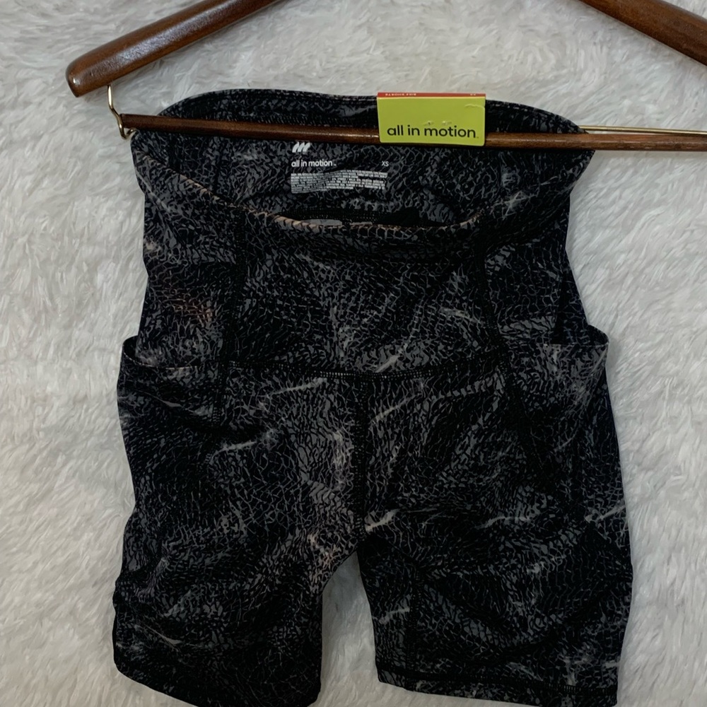 All In Motion Black & Gray High-Rise Bike Shorts/Pockets Teens Size XS